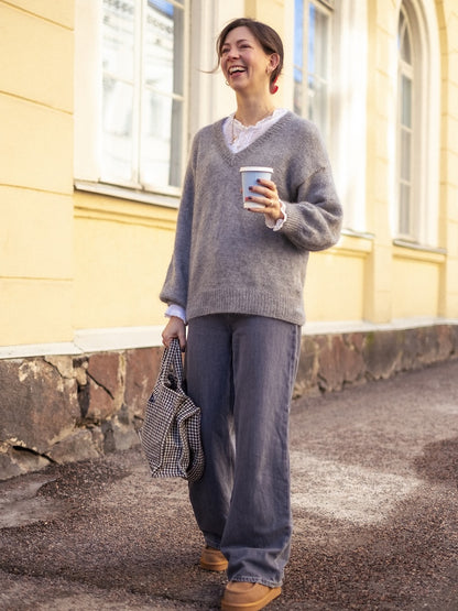 Comfort Zone Sweater | super soft and comfortable made from Alpakka Silke and Tynn Silk Mohair by Sandnes Garn