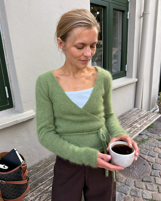 Lucy Wrap | dromerig wikkelvest van Le Petit Silk & Mohair van Biches & Bûches