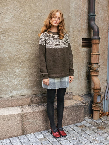 Marius Women's Sweater | classic pattern from Tynn Peer Gynt by Sandnes Garn