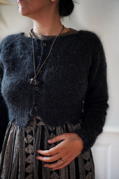 Tulip Cardigan | delicate pattern edge from Plötulopi and Tynn Silk Mohair