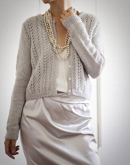 Leonie Cardigan | romantic and soft, made from Classic Cashmere by Cardiff