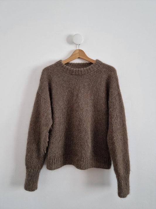 Moss Haven Sweater vin Woodlandsknits mit drei Fäden Tynn Silk Mohair von Sandnes Garn 