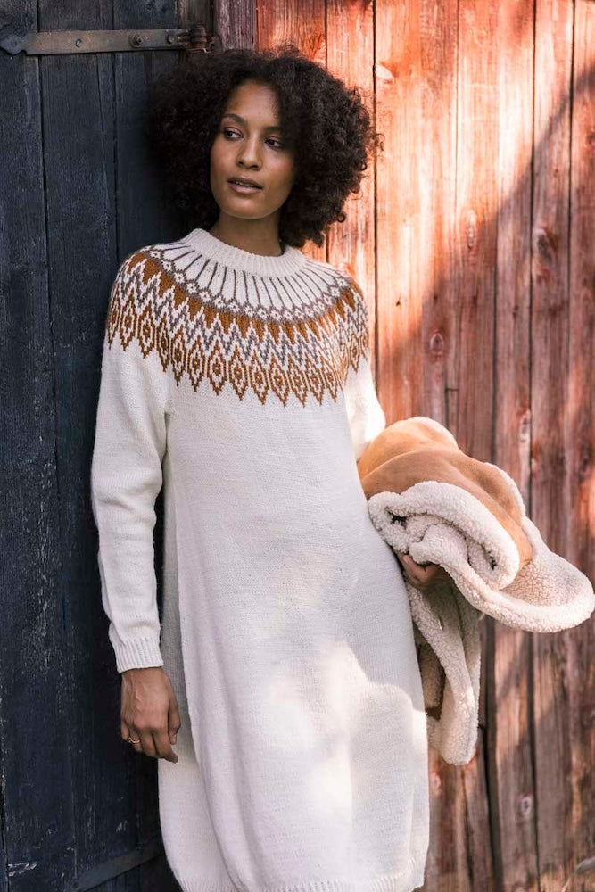 Novita Cozy Layers 4/2024, 6 Anleitungen von Ronja Hakalehto 2