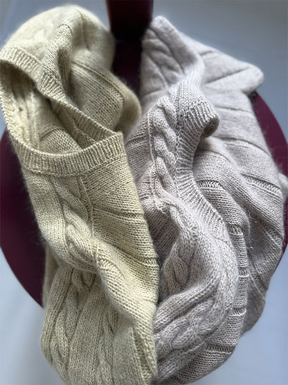 Braidy Loop Tee | bezaubernde Schulter mit Zopfmuster aus Cotton Merino und Soft Silk Mohair von Knitting for Olive