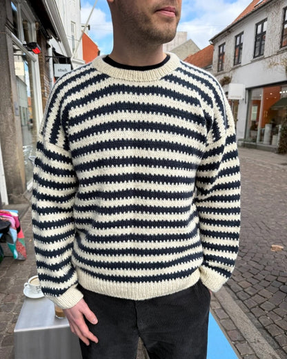 Otto Sweater Man | Contrasting stripes from Atlas by Sandnes Garn