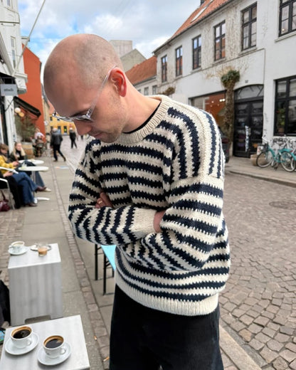 Otto Sweater Man | Contrasting stripes from Atlas by Sandnes Garn