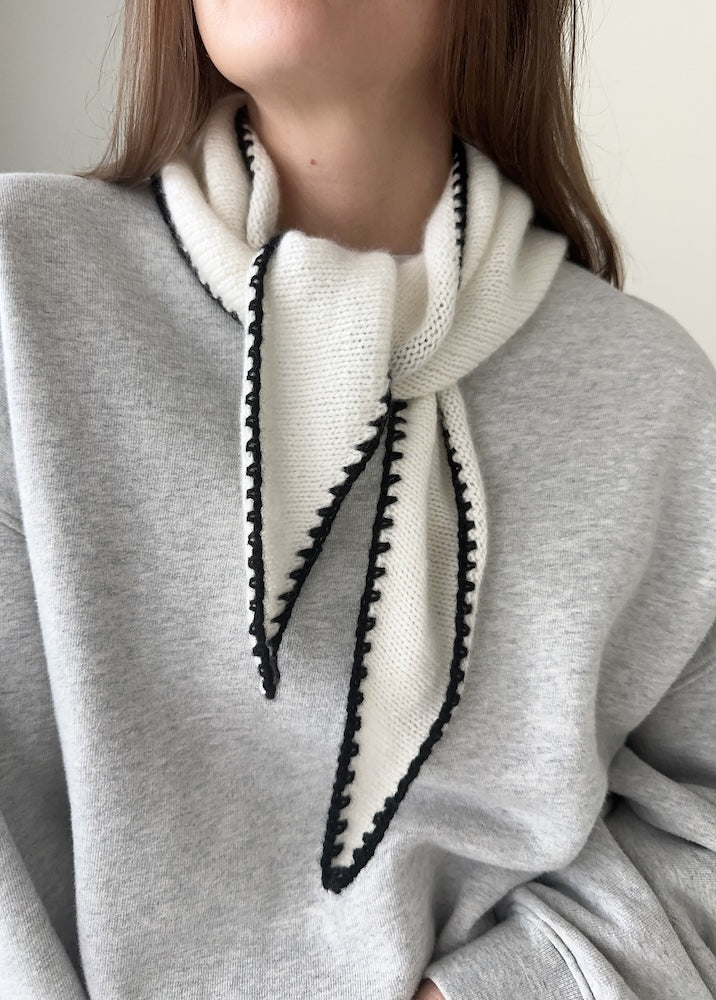 Écharpe Phoebe | super facile en Classic Cashmere de Cardiff Cashmere