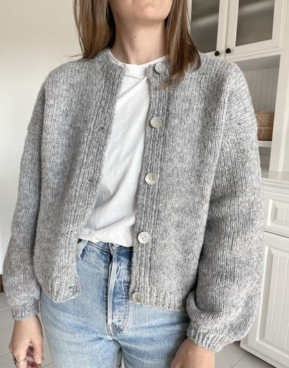 Traveler´s Cardigan | light and warm with Plötulopi by Lopi Island