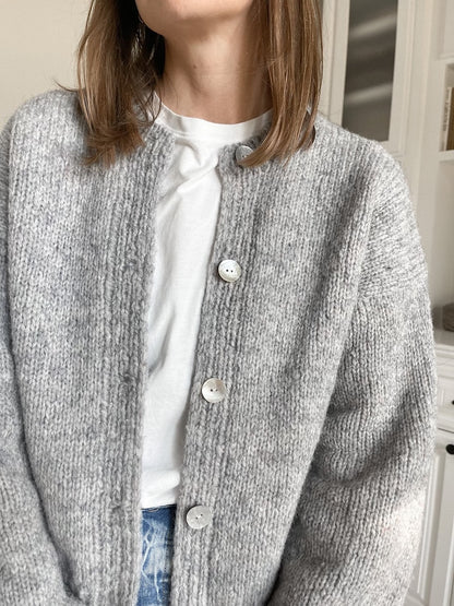 Traveler´s Cardigan | light and warm with Plötulopi by Lopi Island