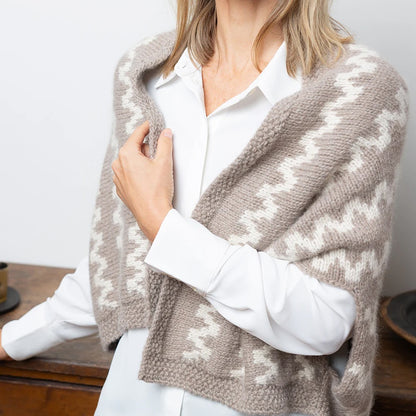 Zigzag Cape | Norwegian pattern made from Babyalpaca Los Andes