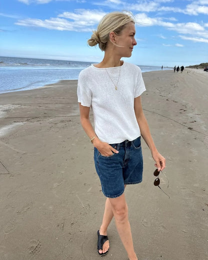 Cloud Tee | traumhaft klassisches Shirt mit Tynn Line von Sandnes Garn