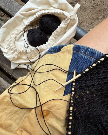 Juno Clutch - Linen | made from Crealino by Lang Yarns