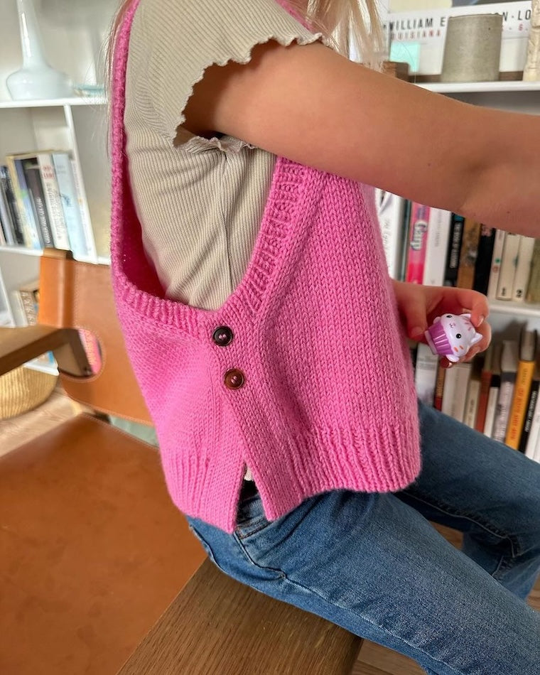  PetiteKnit Lulu Slipover Junior mit Peer Gynt von Sandnes Garn 5