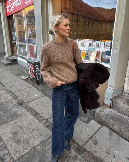 Sunday Sweater | pull tout doux en Kos et Tynn Silk Mohair de Sandnes Garn