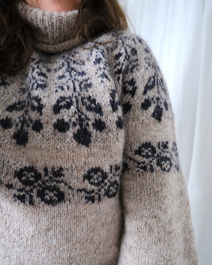 Blueberry Sweater | berry pattern from Plötulopi and Tynn Silk Mohair