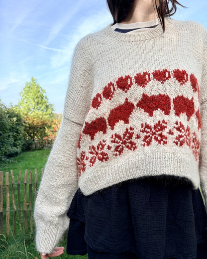 Jouluporsas-neulepusero | rento joulupusero, joka on neulottu Biches & Bûchesin Le Lambswool- ja Le Petit Silk & Mohair -langoista