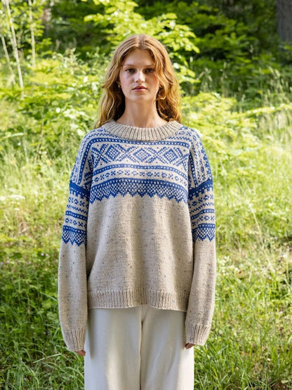 Sandnes 2410 Norske Ikoner Marius Frauenpullover mit Peer Gynt 5