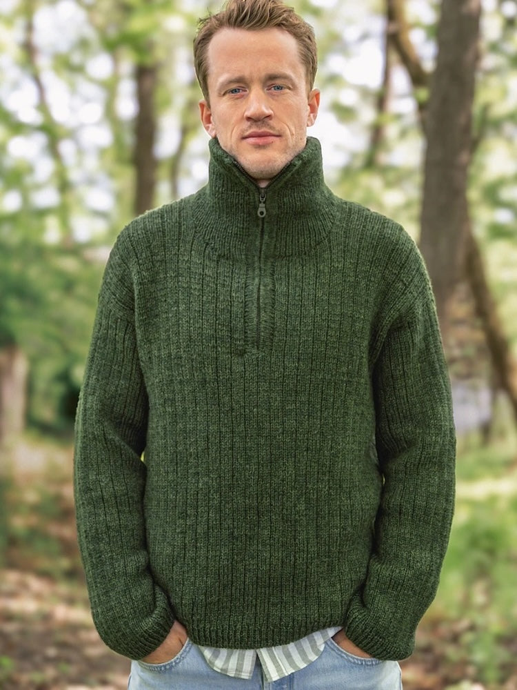 Sandnes 25_4 Tarjei Sweater Man mit Tynn Peer Gynt 1