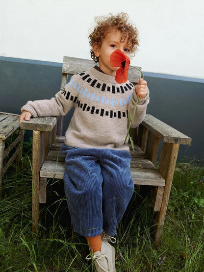 Cole Sweater Kids | Simple colorwork pattern in Babyull Lanett by Sandnes Garn