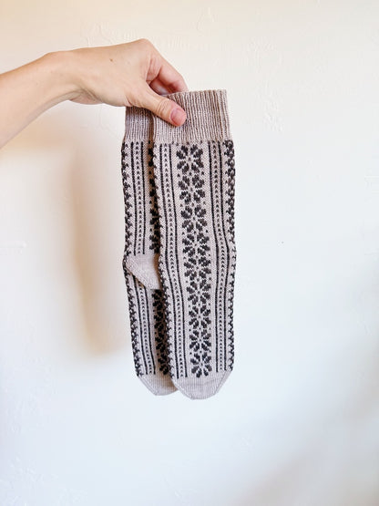 Apricity Socks | love letter to winter from 1 Class Cashmere by Mayflower Denmark