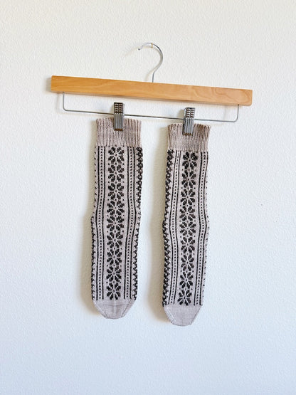 Apricity Socks | love letter to winter from 1 Class Cashmere by Mayflower Denmark