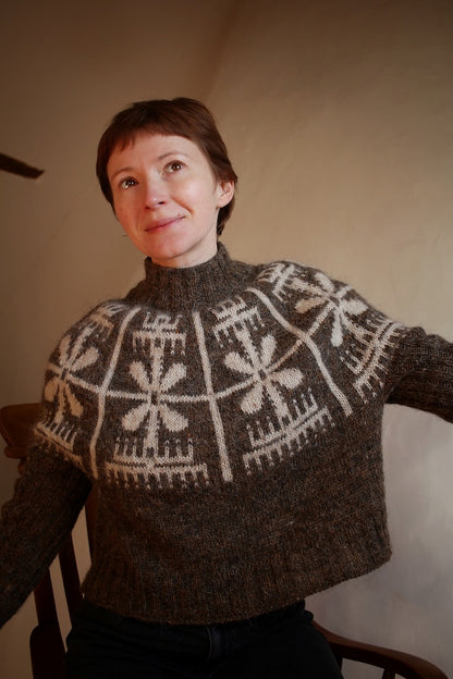 Yardana Pullover | blomster-norweger med Plötulopi fra Lopi Island