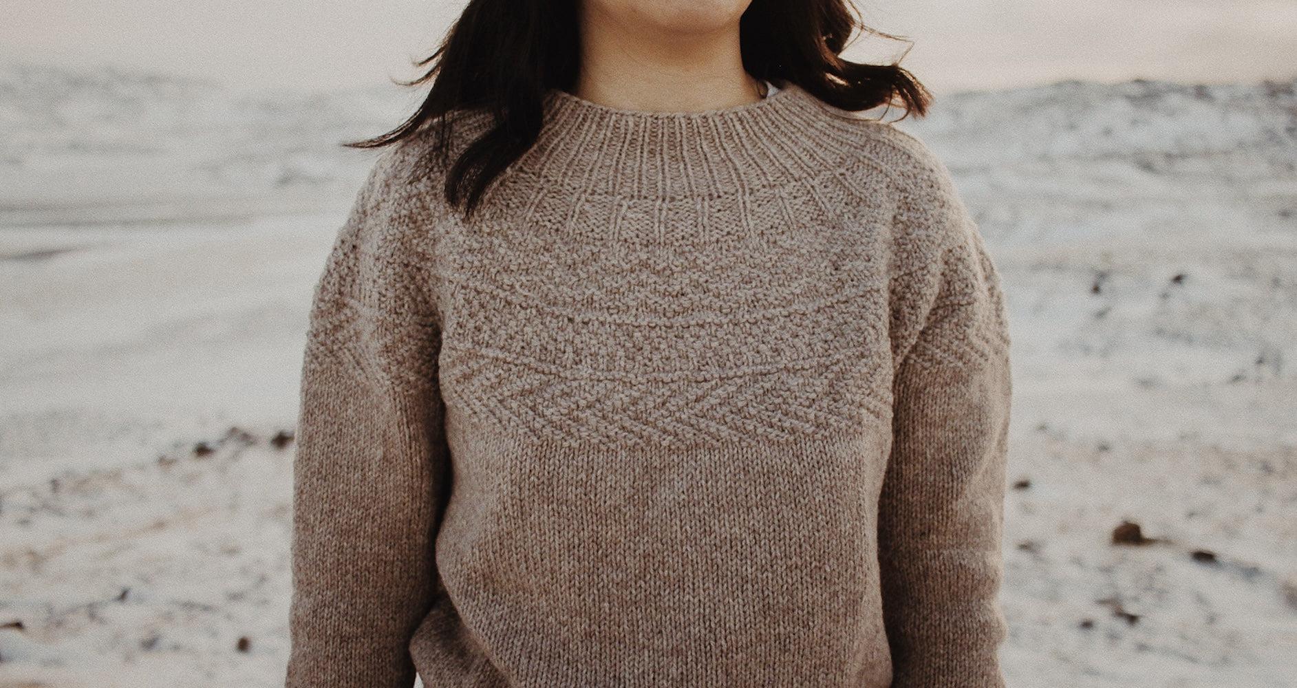 The Petite Knitter Geologica Sweater mit Peer Gynt von Sandnes Garn 3