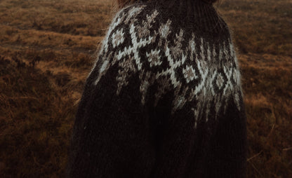 Fjelltur Sweater | kontrastreiches Norwegermuster aus Alafosslopi von Lopi Island