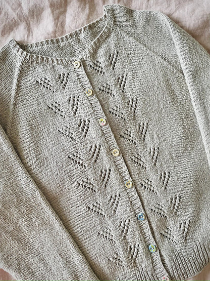 Peony Cardigan | zartes Muster aus Le Petit Organic Cotton von Biches & Bûches