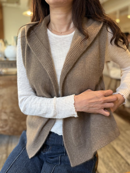 Kapuutsiga sallvest | ülmitmekülgne ja eriti pehme Cardiffi Classic Cashmere’ist