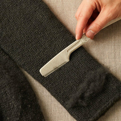 CocoKnits Fuzz Off Comb Benutzung